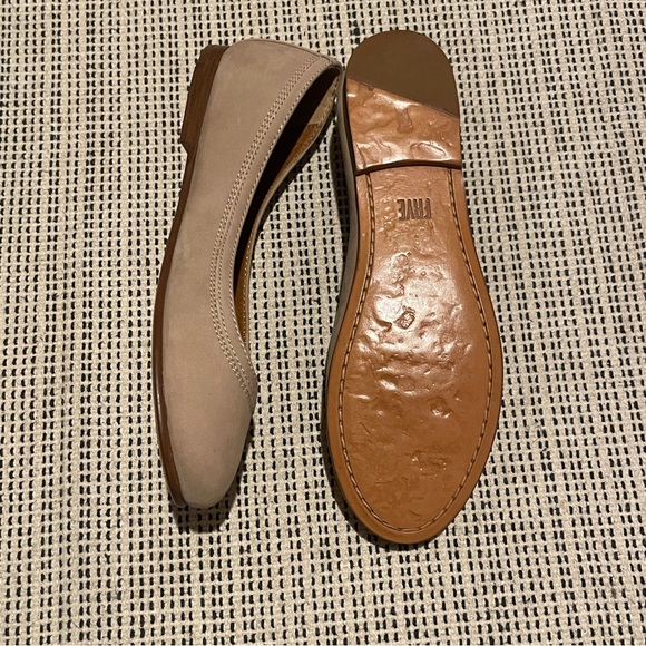 Frye Carlson tan/light pink suede ballet flats size 7 - Picture 4 of 5
